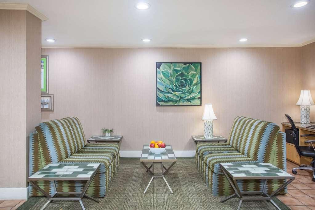 Hotel Baymont By Wyndham Columbia, Mo Intérieur photo